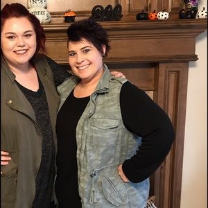 Meet your Posher, Angela