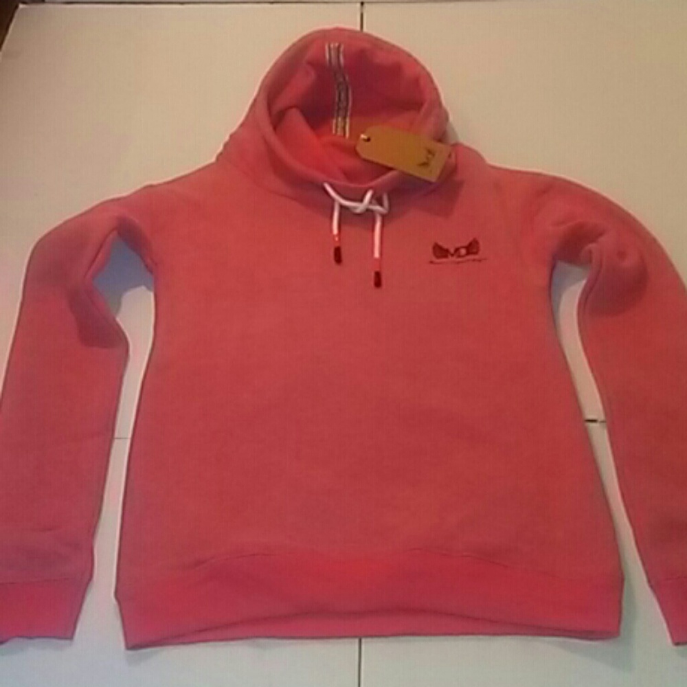 Moodie's dainty peach sweater