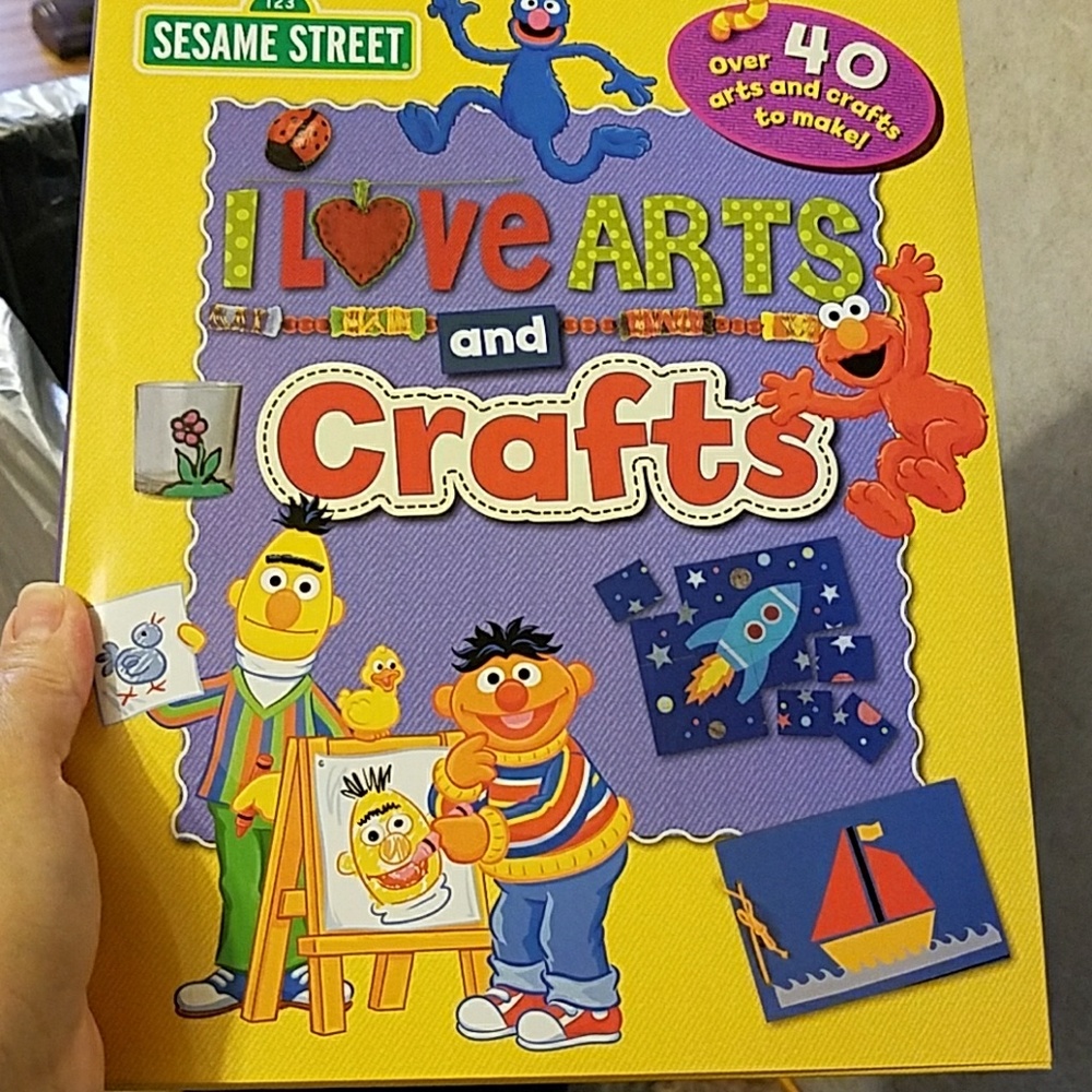 Sesame Street Arts and Crafts book