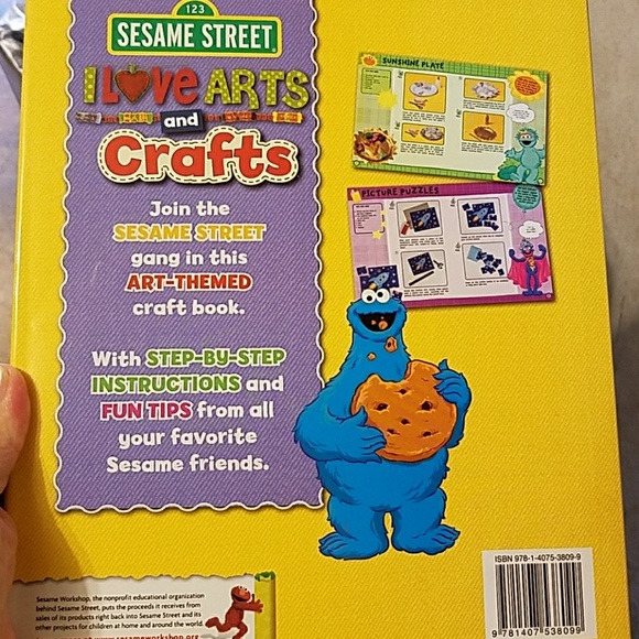 Sesame Street Arts and Crafts book - Picture 2 of 2