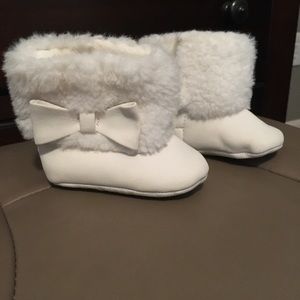 Gymboree baby booties