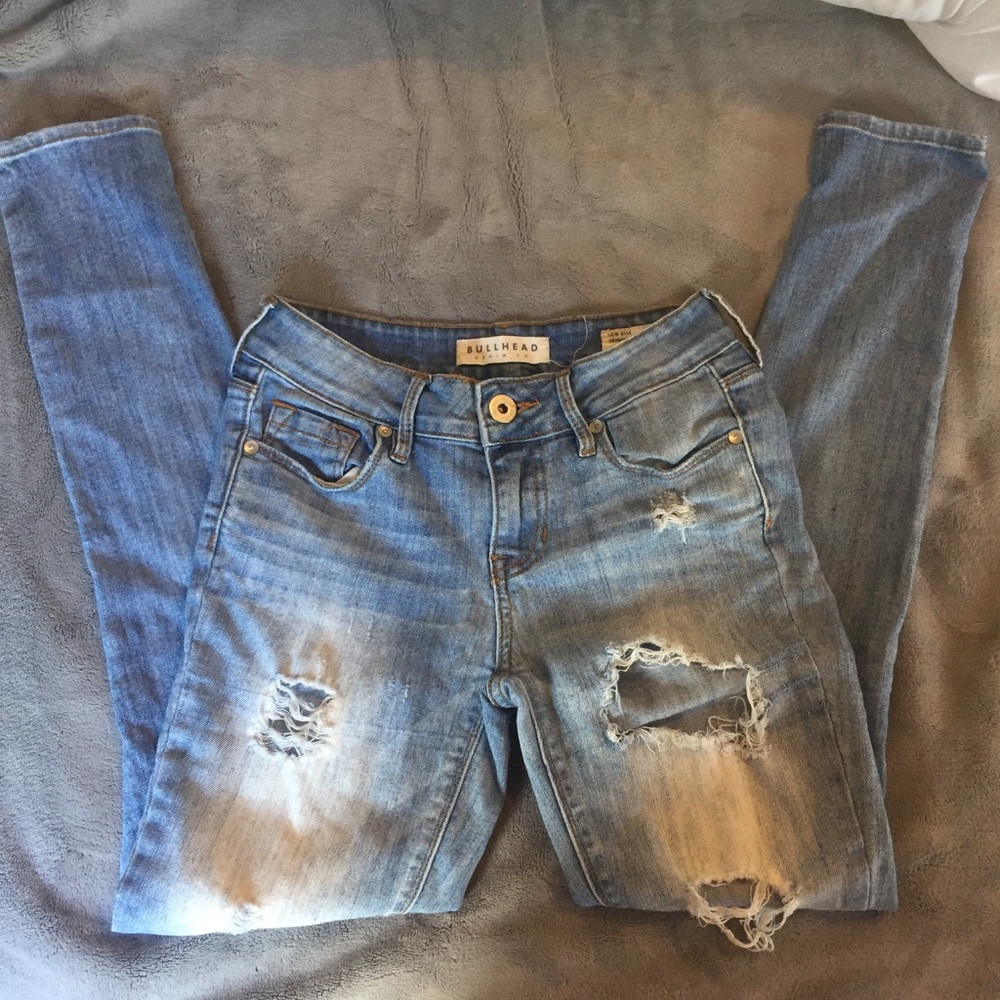 Distressed Bullhead denim skinny jeans