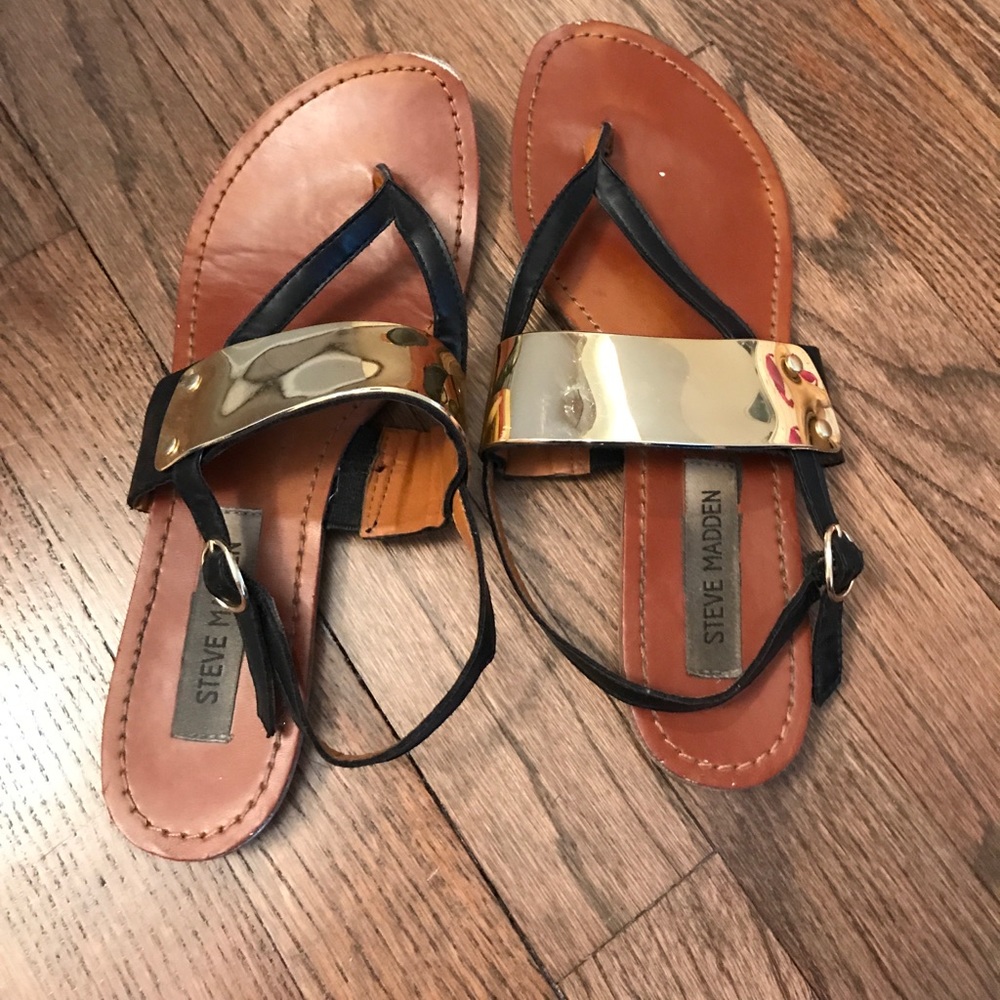 Steve Madden cufff sandal