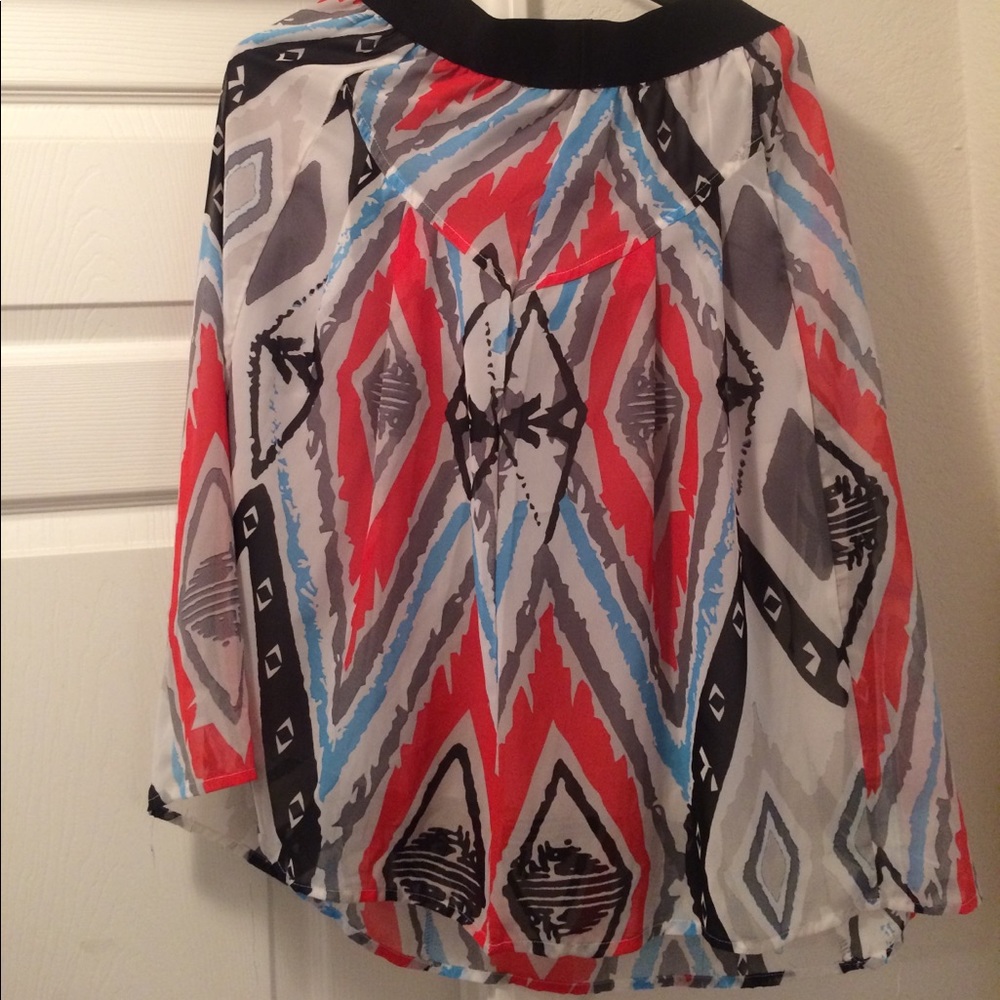 Patterned flowy skirt