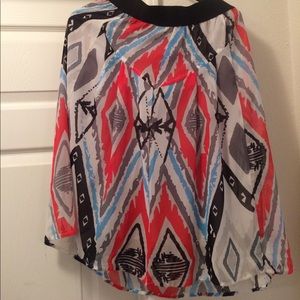 Patterned flowy skirt