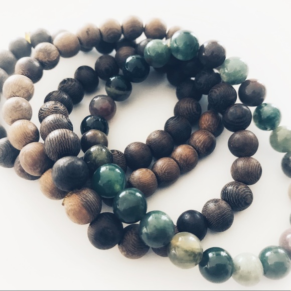 ✅SET OF FOUR BRACELETS - Picture 1 of 3