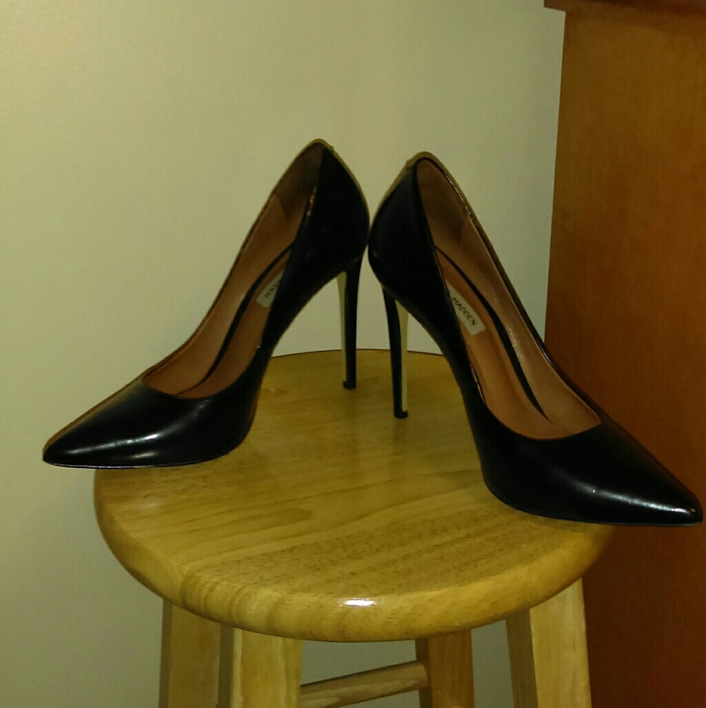 Steve Madden Proto pumps size 9.5 black leather