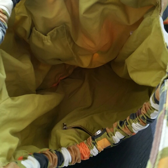 Large Tote - Picture 3 of 4