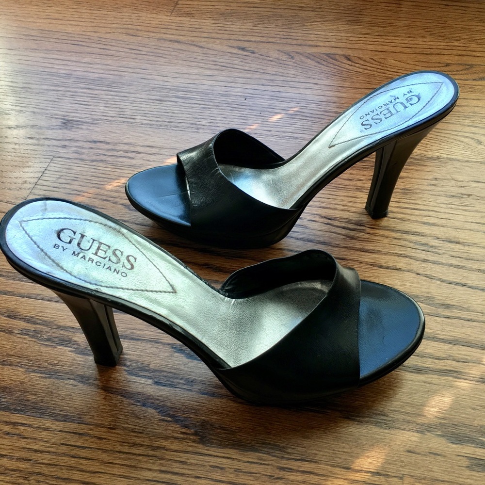 Guess by Marciano black pumps size 7 1/2
