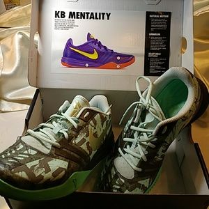 KB Mentality Men's Basketball Shoes Sz 12