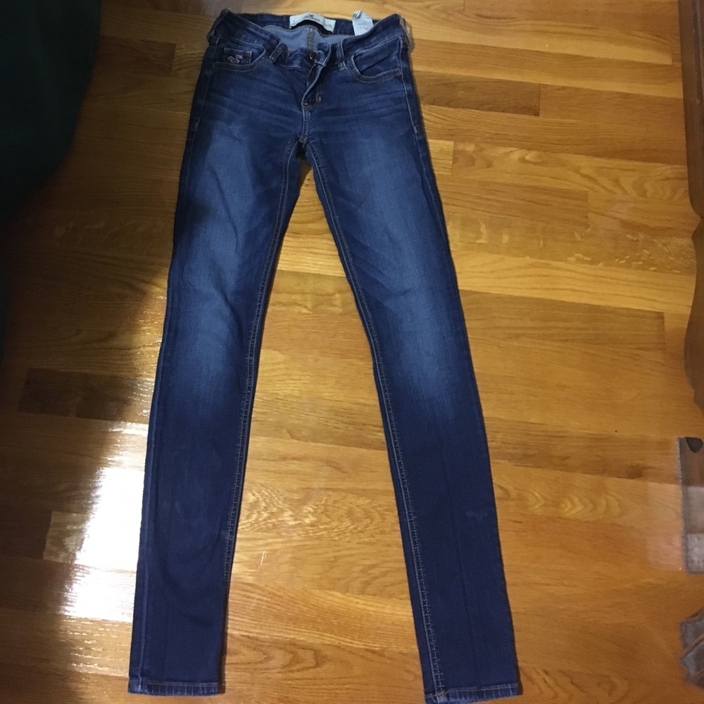 🍭 Juniors 1 Hollister Jeans. 🍭