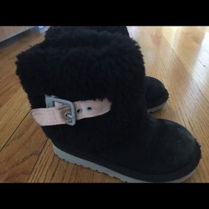 Black kids uggs