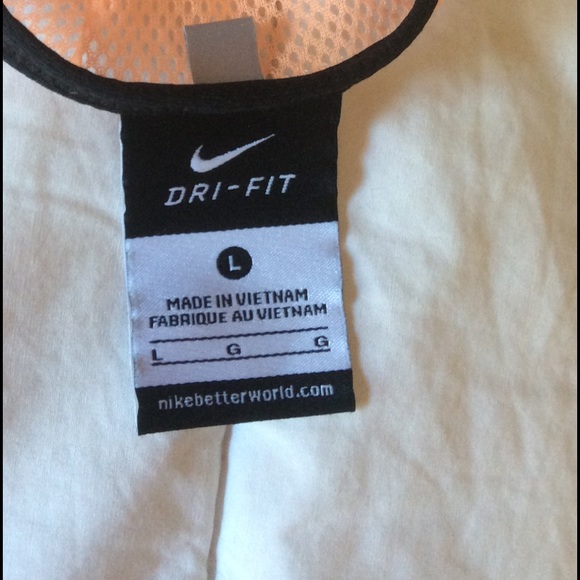 Nike dri-fit workout top - Picture 3 of 4