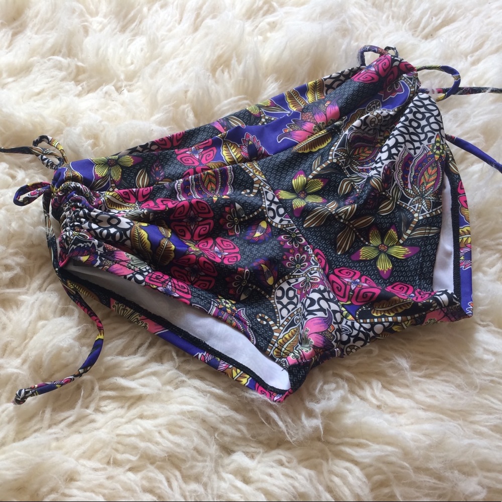 Onzie yoga shorts