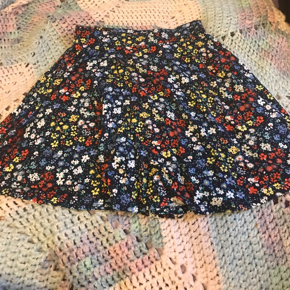 NWOT floral skater skirt W/ free gift