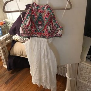 NWT white dress with colorful embroidery