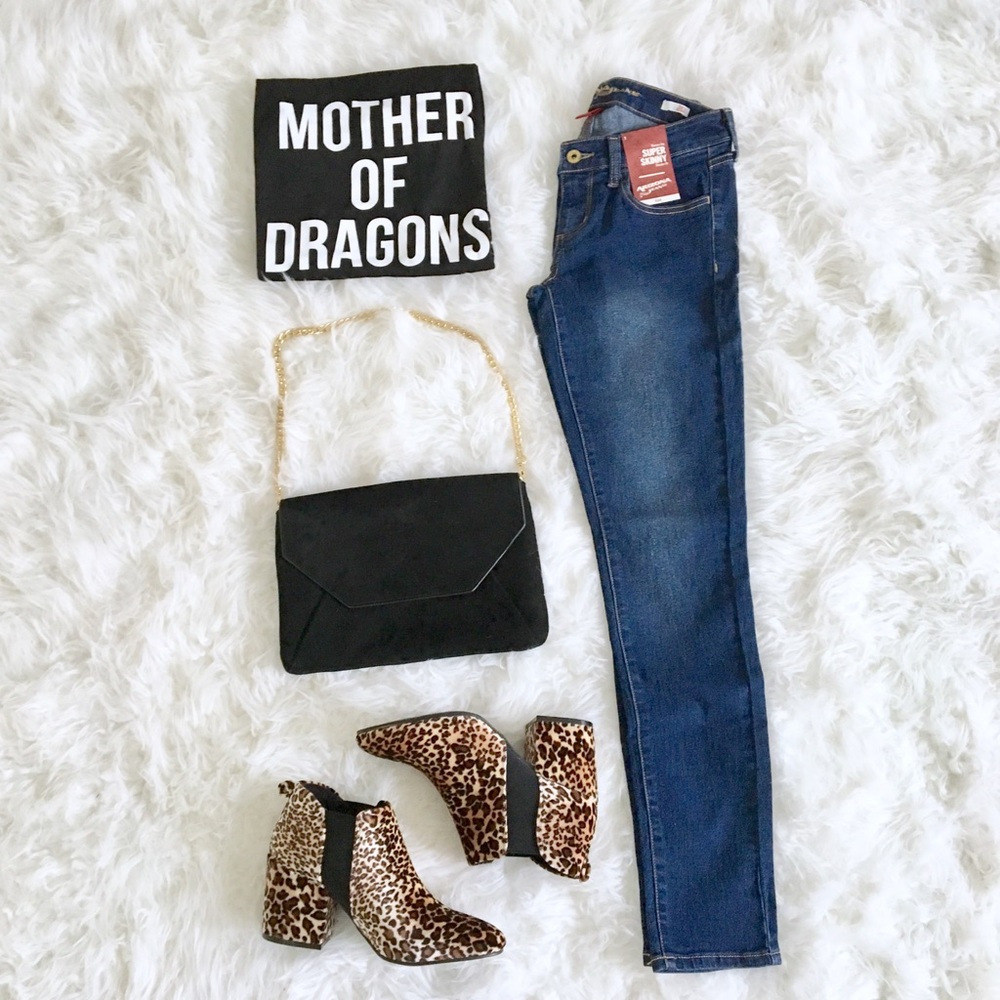 💖 NWT Skinny Jeans 💖