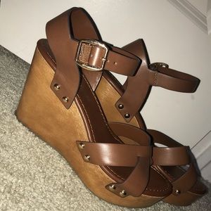 brown wedges