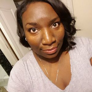 Meet your Posher, Kendra