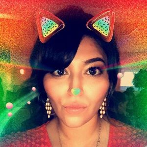 Meet your Posher, Lydia