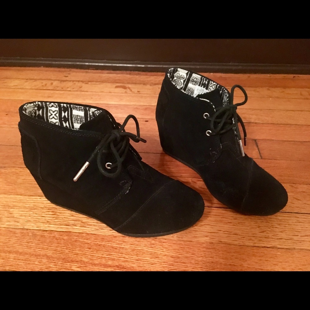 TOMS Desert wedge bootie