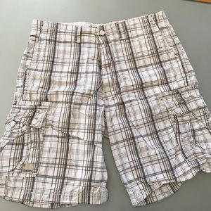 NWOT men’s plaid cargo shorts