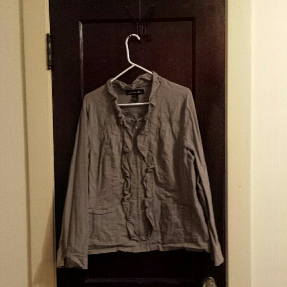Christiana Zinn grey jacket