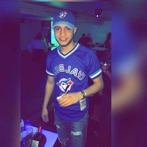 Meet your Posher, Alexis