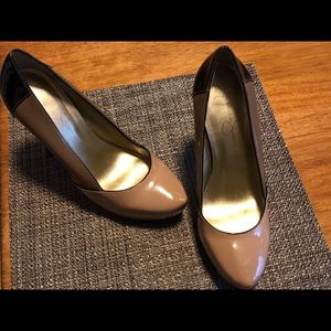Jessica Simpson three tone patent leather heels
