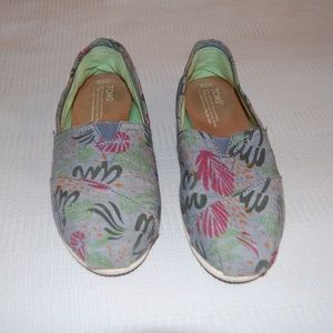 Tom slip on shoes