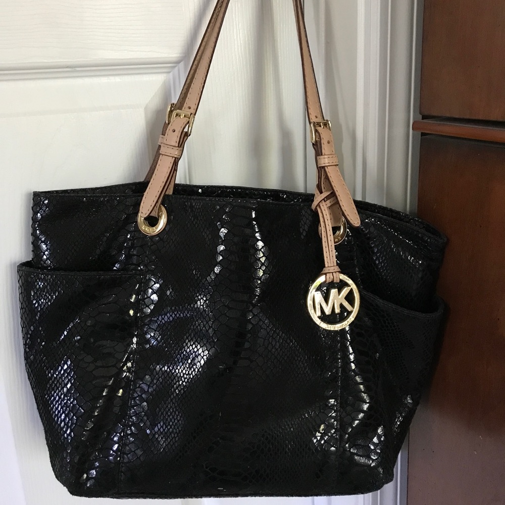 ❗️❗️Michael Kors alligator print❗️❗️