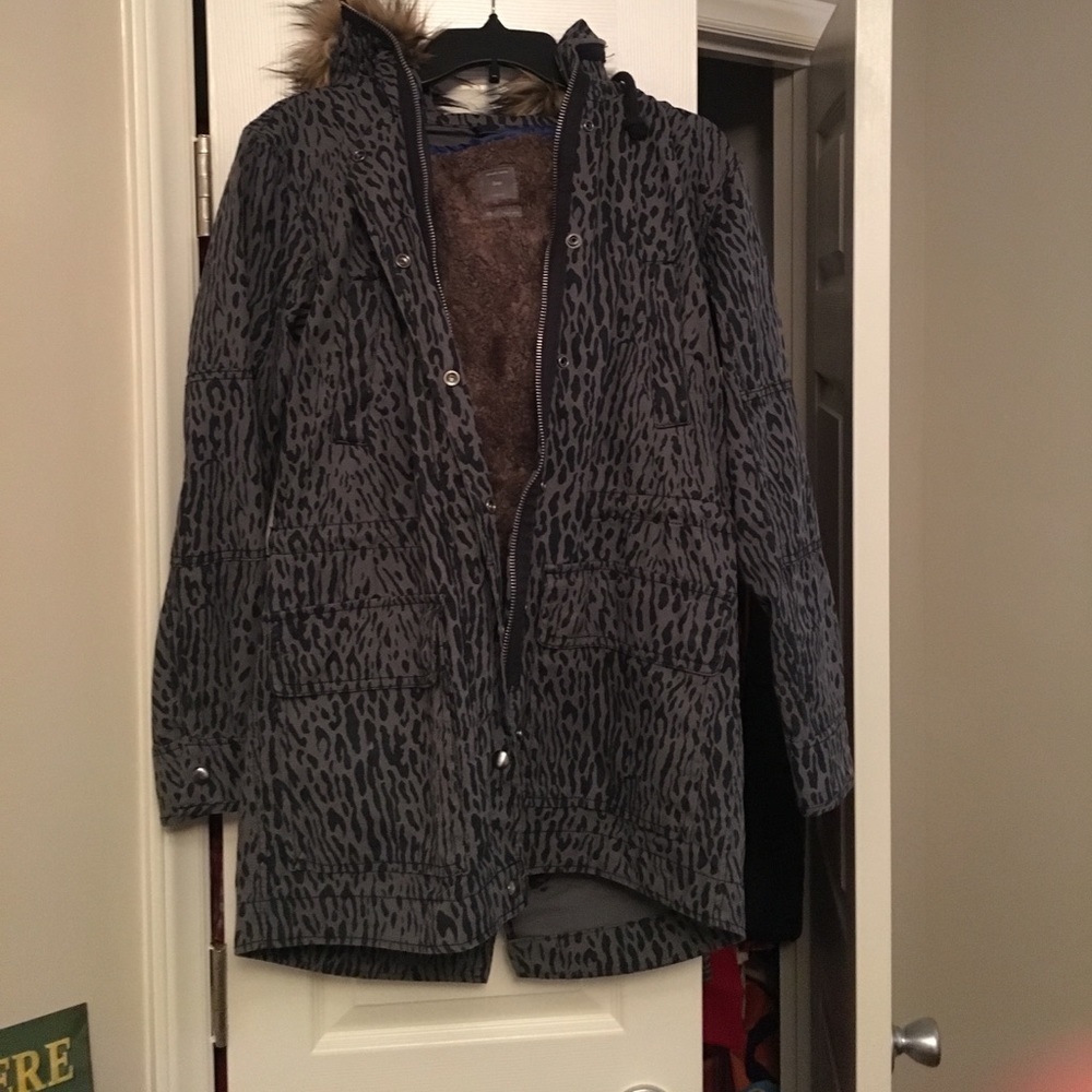 Gap leopard print jacked with removable liner