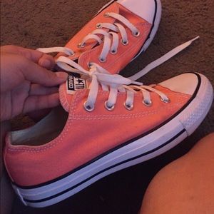 Women’s converse
