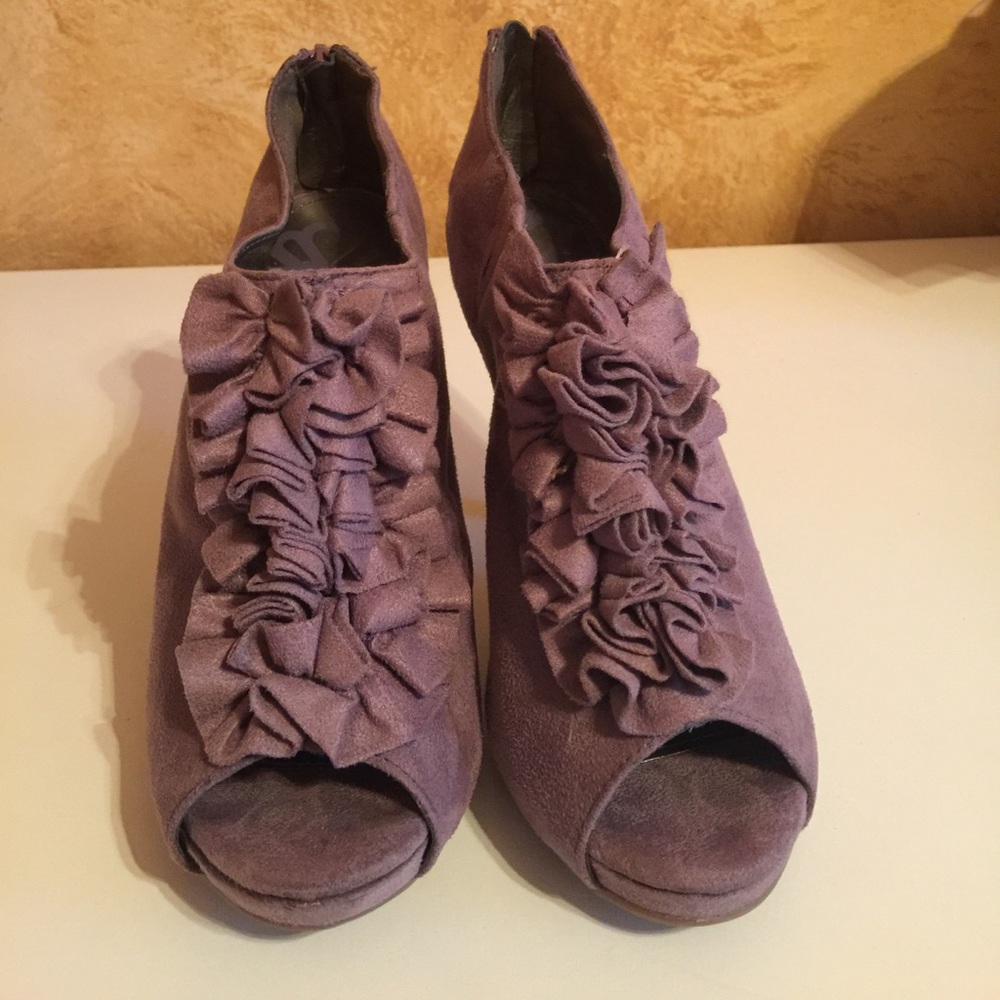 Fergie Purple Peep Toe Shoe Booties