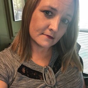 Meet your Posher, Carrie