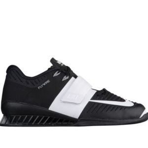 Nike Women’s Romaleos 3. black with white strap
