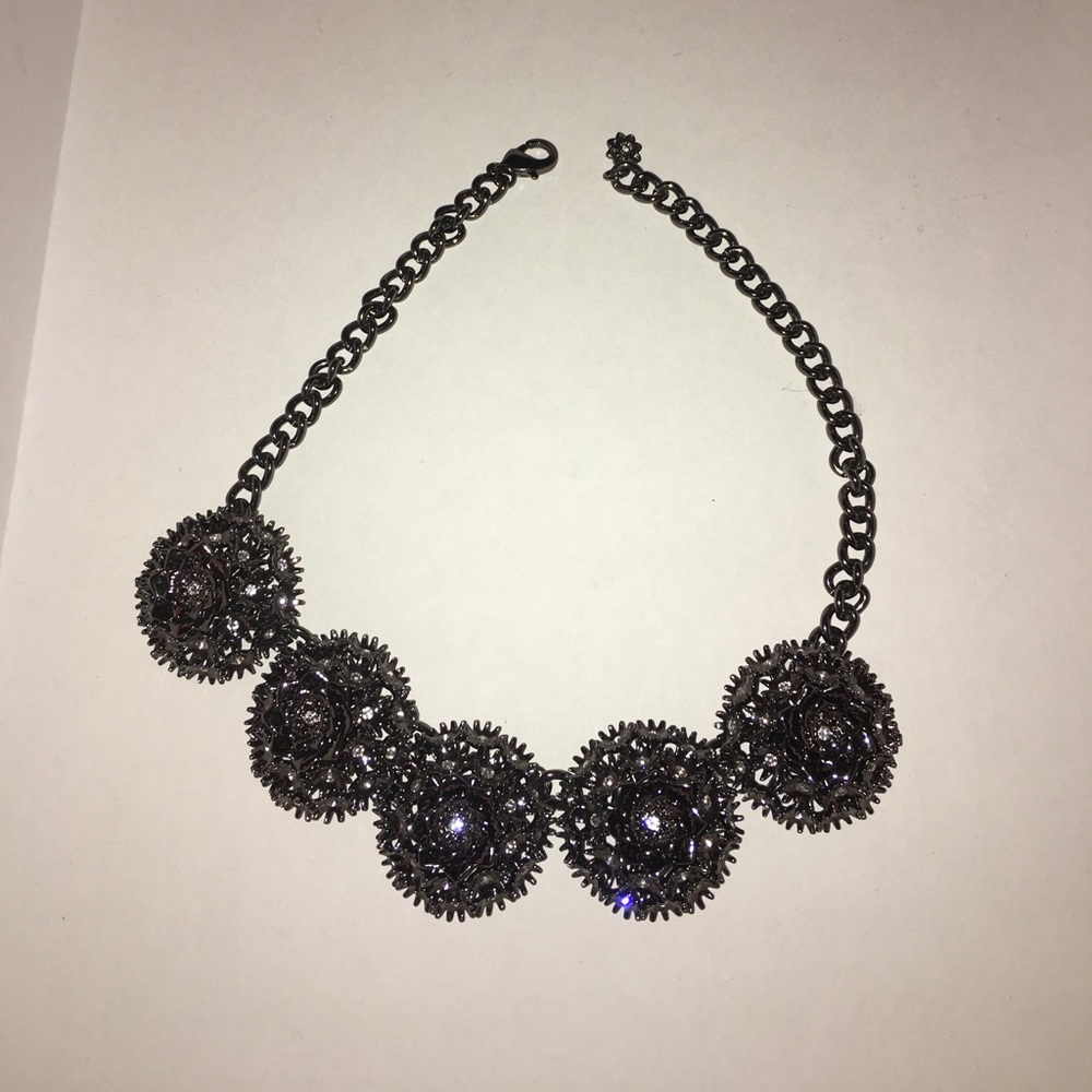 GUN METAL STATEMENT NECKLACE