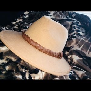 New with tags Guess Tan Hat w/brown braided detail