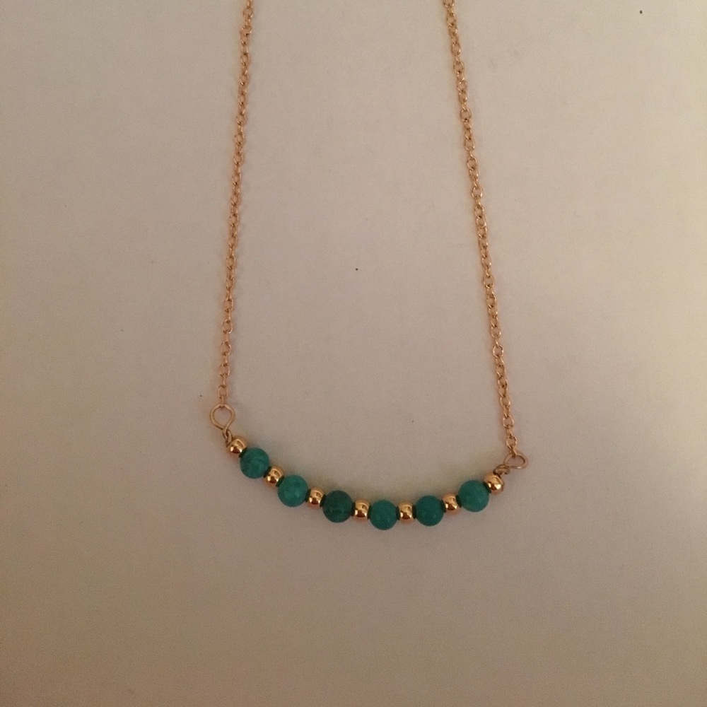 LAYERING NECKLACE