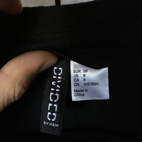 Divided H&M long black blazer sz 8 - Picture 2 of 3