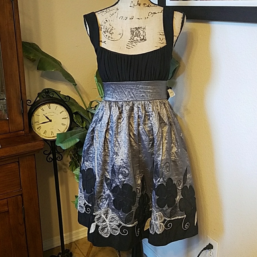 JODI KRISTOPHER DRESS - Picture 2 of 9