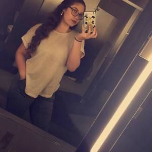 Meet your Posher, Julia