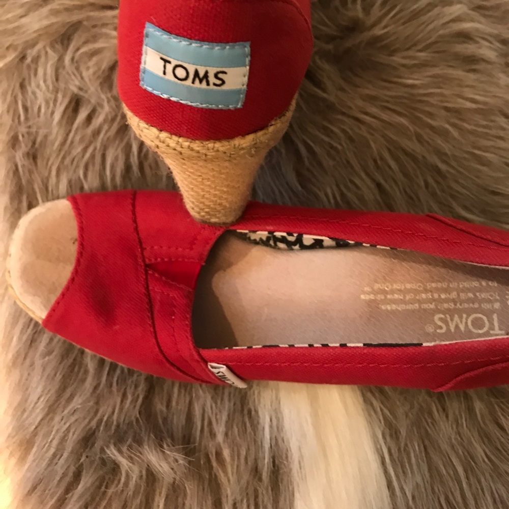 TOMS