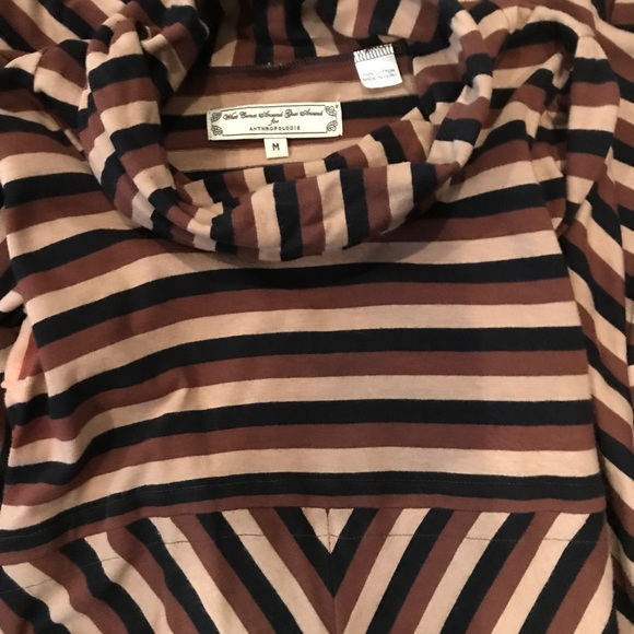 Stunning Retro Turtleneck Dress - Picture 8 of 8