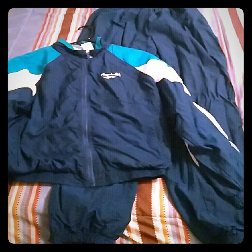 Wind breaker suit