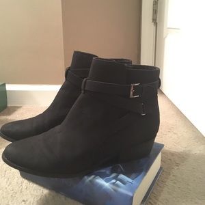 NWOT Black strappy ankle boots