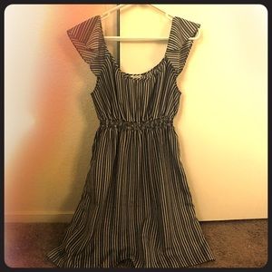 Striped dress with ruffled sleeves