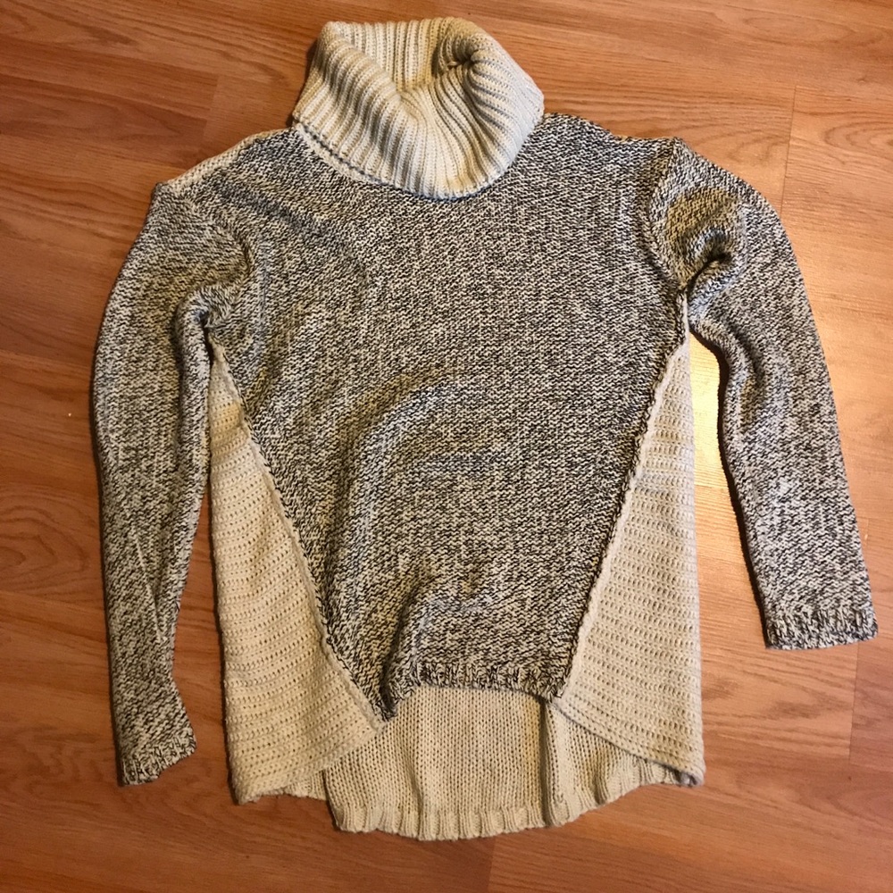 Turtleneck knit sweater
