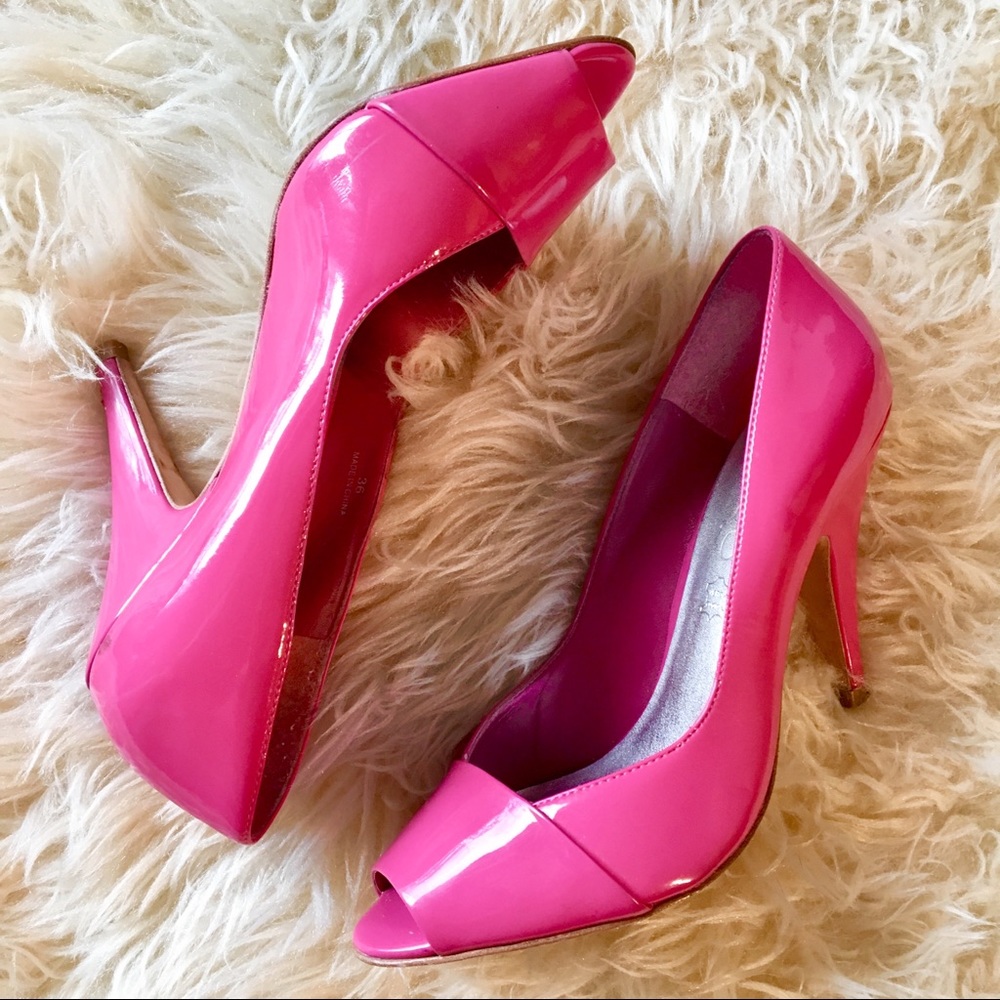 ALDO ❦ Pink Patent Leather Peep-toe Pumps