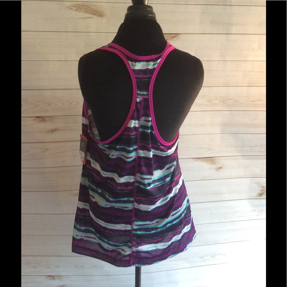 New multicolored workout top size extra large - Picture 3 of 4